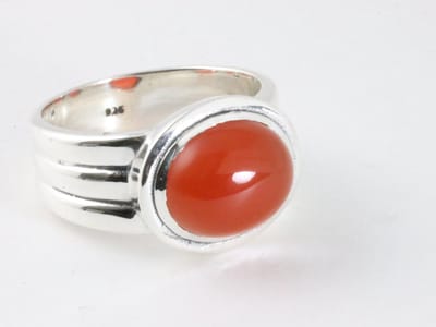 Zware zilveren ring met carneool - maat 18.5