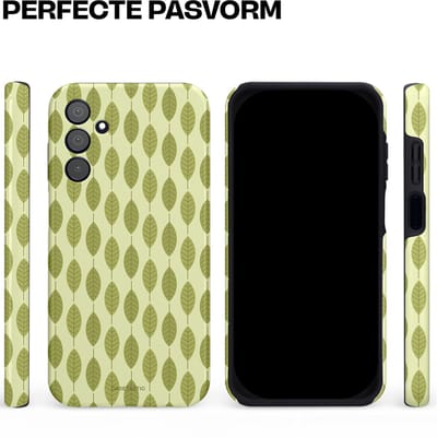 Casetastic hoesje geschikt voor Samsung Galaxy A15 5G / Samsung Galaxy A15 4G - Dubbellaagse bescherming - Bladerenpracht in het groen - Fashion Case - Crème Olijfgroen
