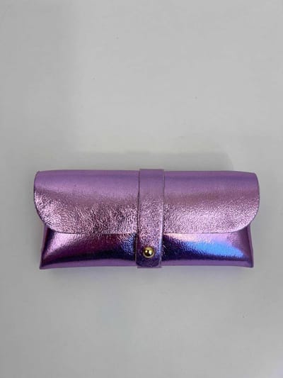 Zonnebrilhoes Lila | Metallic - Echt leer 100% - 16 x 8 cm - Accessoire - Zonnebril - Modern - Hip - Trendy - Trendsetter Wauw - Fashion Trending Handig Gadget - Sunglasses Wallet - Zon - Lente Zomer - Accessoires - Dames - Kinderen - Vrouw
