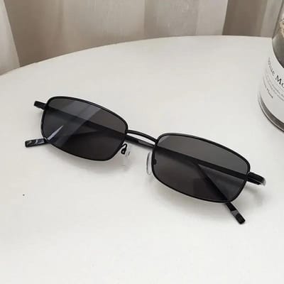 Mode Punk y2k Kleine Rechthoekige Zonnebril voor Mannen Vrouwen Vintage Vierkante Rij Zonnebril Metalen Frame black