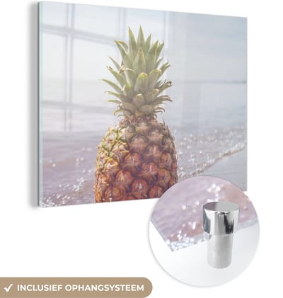 MuchoWow® Glasschilderij 160x120 cm - Schilderij acrylglas - Ananas - Strand - Zomer - Zon - Foto op glas - Schilderijen