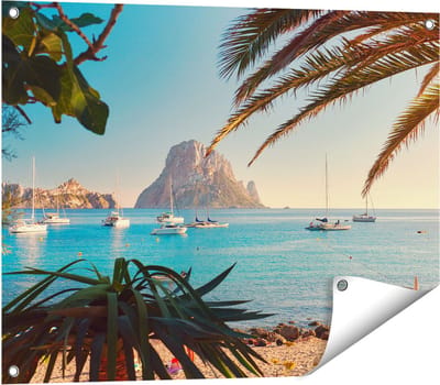 Gards Tuinposter Ibiza Cala d'Hort Strand - 80x60 cm - Tuindoek - Tuindecoratie - Wanddecoratie buiten - Tuinschilderij