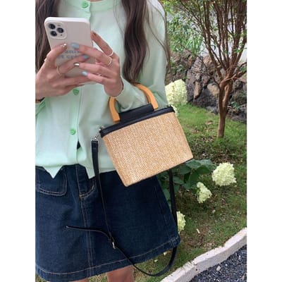 Version coréenne de Petit sac Ins pour femmes, Nouveau sac bandoulière de niche pour bord de mer, Tricoté, Dames, Tissé à la main, Paille tressée, Sac seau tissé gray