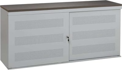 Schuifdeurkast met geperforeerde deuren breed 160CM diep 45CM hoogte 72,5CM bladkleur Robson Eiken framekleur Aluminium (RAL9006)