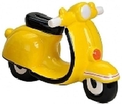 Spaarpot scooter - geel - 20 x 10 cm - polystone - rubber dop - Vespa look