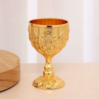 Metalen wijnglazen Retro serviesgoed Goblet Vintage Europese stijl Spirit Vodka Champagneglazen voor bar Home Decor beige