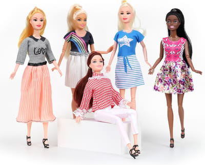 Isa's Friends® Poppenkleertjes - 5 Outfits voor modepoppen - Setje 'Mila'