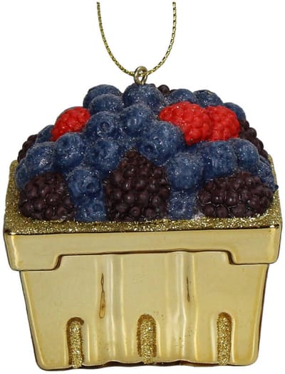 HD Collection kerstornament kerst hanger bosvruchten in mand 7,5 cm