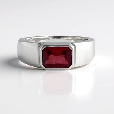 Cavill - 925 Sterling Zilver Ring met 1,571 ct Madagaskar Robijn - Platina Coating - Elegante Achthoekige Robijn Ring - Brede Zilveren Sieraad