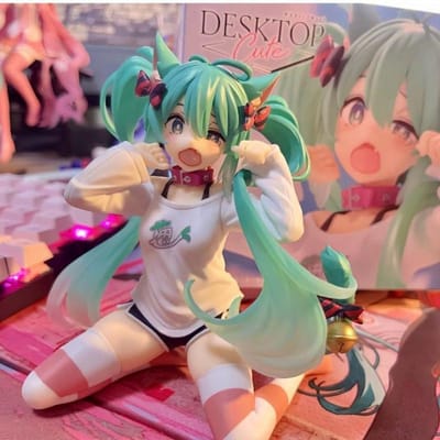 Hatsune Miku Model Anime Meisjes Figuren Kattenoren Zittende Houding Korte Mouwen Pyjama Beeldjes Auto Decoratie Pop Kinderspeelgoed Cadeau blue