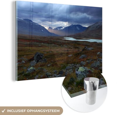 ® Glasschilderij 180x120 cm - Schilderij acrylglas - Bergketens en meren in het Nationaal park Sarek in Zweden - Foto op glas - Muurdecoratie woonkamer - Wanddecoratie slaapkamer - Schilderijen