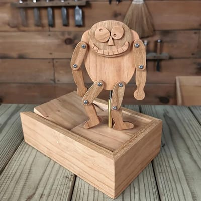 Jouets drôles drôles peuvent danser petits personnages en bois, peuvent bouger jouets de décompression Jouets de performance amusants en bois brown