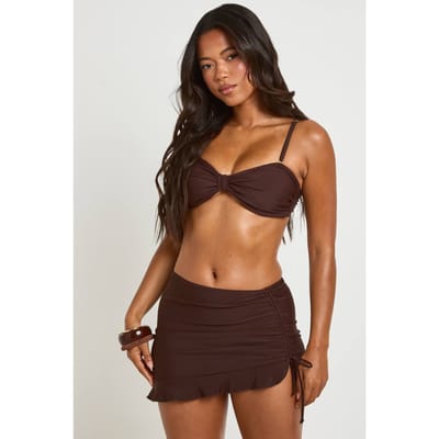 boohoo Dames Gerimpelde Minirok Met Strikdetail En Ruches Voor Het Strand | Chocoladebruin | Maat: 42
