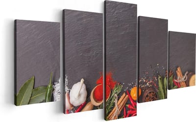 Artaza Canvas Schilderij Vijfluik Verschillende Kruiden Op Een Zwarte Tafel - 100x50 - Foto Op Canvas - Canvas Print