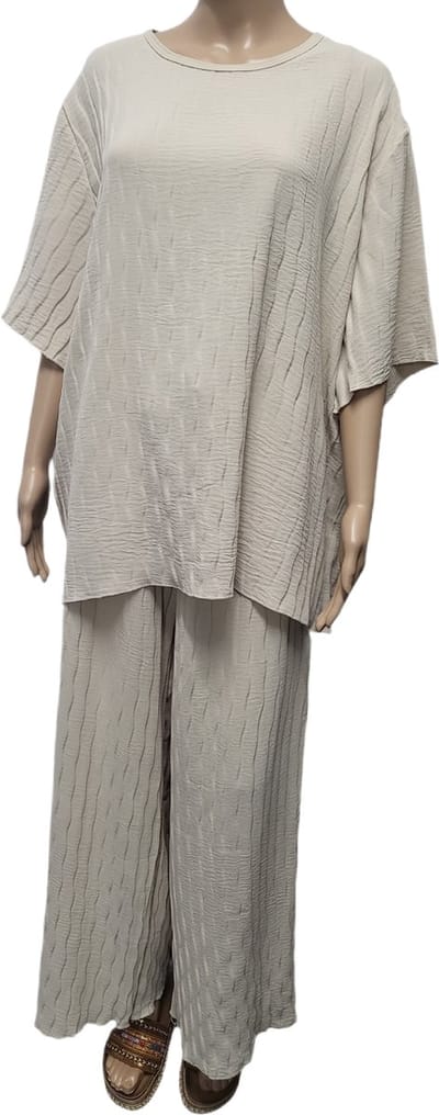 Dames - Zomerset - Broek Wide Leg - Shirt Korte mouwen - Los Vallend - Getailleerd - Merk Bella Sirena - Kleur Lichtbeige - Maat L/XL 40-42