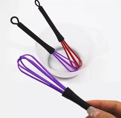 Akyol - Kleine garde – Haarverven – Kapper – Verf – Haarverf accessoires-haarverf garde -garde voor haarverf -garde kapsalon – Haarverf – Keuken – Koken – 1 stuks – Random kleur – Kloppen – Slagroom kloppen – Haarverf
