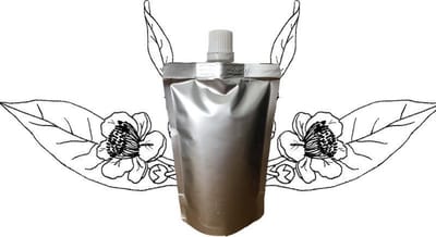 Camellia olie - Navulling 200ml pouch met schenkmond - plasticvrij verpakt - vegan - dierproefvrij en zonder chemische toevoegingen - camellia huidolie