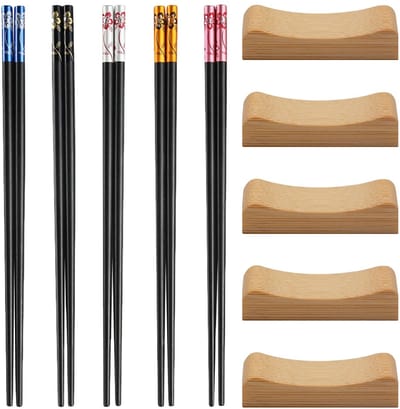 Dailygoods- Eetstokjes Set 5 Paar - Eetstokjeshouders Hout - Antislip Eetstokjes - Duurzaam Vezelmateriaal - Totale Lengte 24 cm - Geschikt voor Gezinsgebruik - Noedelstokjes