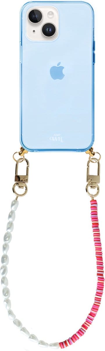 xoxo Wildhearts silicone case met koord - Blauw telefoonhoesje met koord - telefoonketting - Island Girl - short - Cord Case - geschikt voor Apple iPhone 13 - Korte parelketting / kralenketting - Parels - Wit / Roze