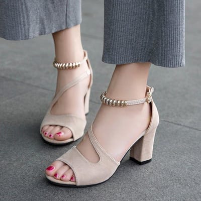 Dames Effen Kleur Hoge Hak Ronde Sandalen Vismond Met Kralen Verdikte Hak Schoenen Voetkleding 35 beige