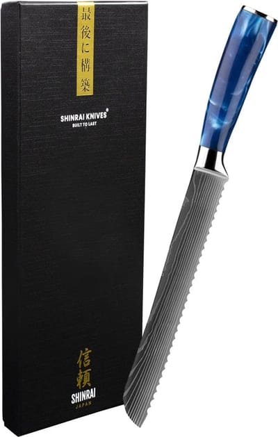 Shinrai Knives - Broodmes 20 cm - Koksmes - Damascus Print - Epoxy Sapphire - Met Luxe Geschenkdoos - Broodmes gekarteld - Keukenmes