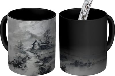 Magische Mok - Foto op Warmte Mokken - Koffiemok - Hut - Grijs - Bergen - Mistig - Magic Mok - Beker - 350 ML - Theemok