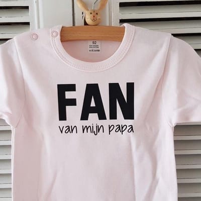 Baby Rompertje meisje met tekst Fan van mijn papa | Lange mouw | roze | maat 74/80