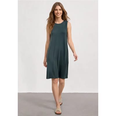 Kniehoge jurk met ronde hals en knoopdetail
