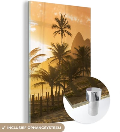 ® Glasschilderij 120x180 cm - Schilderij acrylglas - Palmen bij zonsondergang op het Ipanema-strand in Rio De Janeiro - Foto op glas - Muurdecoratie woonkamer - Wanddecoratie slaapkamer - Schilderijen
