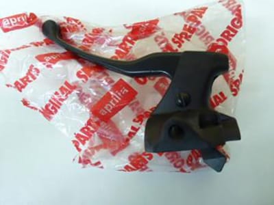 Cocotte gauche origine pour Scooter Aprilia 50 Scarabeo 1993 à 1997 AP8218175 Neuf