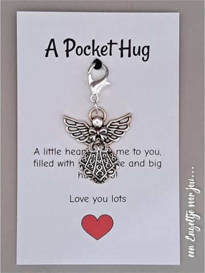 Geluksengeltje - Engel - Engeltje - Wenskaart - Kerstcadeautje- Gelukspoppetje - Pockethug - Pocket hug - Troostkaartje - een Engeltje voor jou - Geluksengel, Guardian Angel - Beschermengel