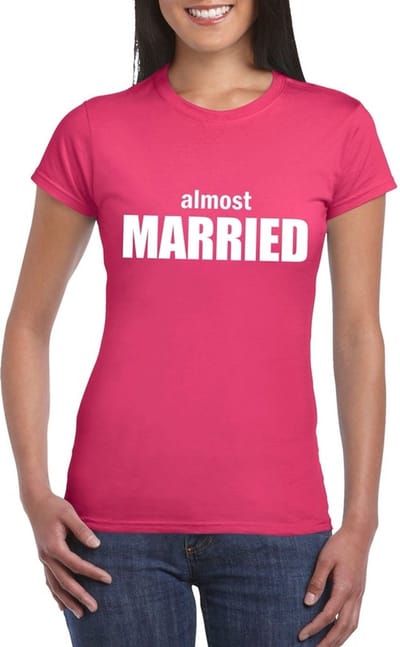 Vrijgezellenfeest Almost Married fun t-shirt roze voor dames - vrijgezellen shirt S