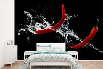 Behang - Fotobehang Chilipeper - Stilleven - Water - Zwart - Rood - Breedte 360 cm x hoogte 240 cm