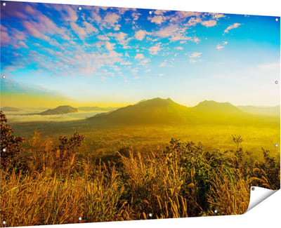 Gards Tuinposter Bergen met Mist in Thailand - 180x120 cm - Tuindoek - Tuindecoratie - Wanddecoratie buiten - Tuinschilderij