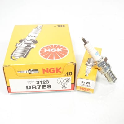 Bougie NGK voor Quad Suzuki 250 Lt-F Quadrunner 1988 tot 2002 DR7ES Nieuw