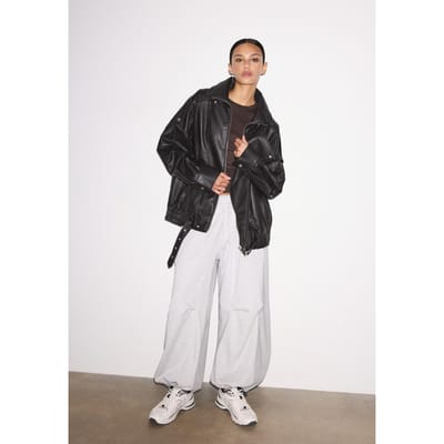 Stradivarius Oversized jack met leereffect  Zwart XS