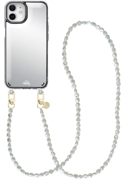 xoxo Wildhearts hoesje met spiegel geschikt voor iPhone 12 case - Pearlfection Mirror Case - Lang koord - Siliconen telefoonhoesje met spiegel - Schokbestendig - Parelketting