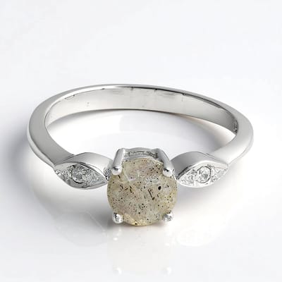 Cavill - Elegante zilveren ring - 925 Sterling zilver - 0,77 ct ronde spectroliet met 2 witte topaas stenen - moderne damesring maat 17
