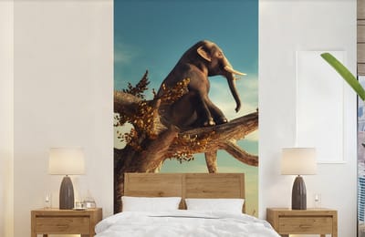 Behang - Fotobehang Olifant - Boom - Natuur - Woestijn - Breedte 120 cm x hoogte 240 cm
