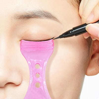 Eyeliner Make-up Model Multifunctionele Teken Eyeliner Gidskaart Draagbare Eyeliner Make-up Sjablonen voor Eyeliner Tekenen beige