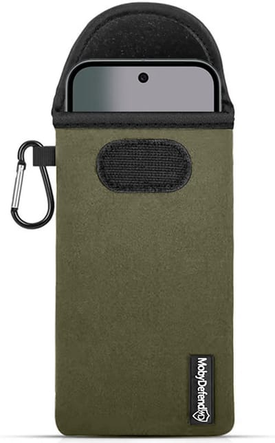 MobyDefend Hoesje - Geschikt voor Google Pixel 10 / Google Pixel 10 Pro - Neopreen Pouch Met Karabijnhaak - Insteek - Riemlus - Groen