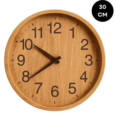 Lomera Wandklok Houtlook - Lichtbruin Klok - 30 Cm Diameter - Kunststof Klok - Analoge Wandklok - Batterij Aangedreven Klok - Ronde Wandklok - Moderne Klok - Decoratieve Klok - Houtlook Design - Lichtbruin Houtlook - Klok Met Batterij