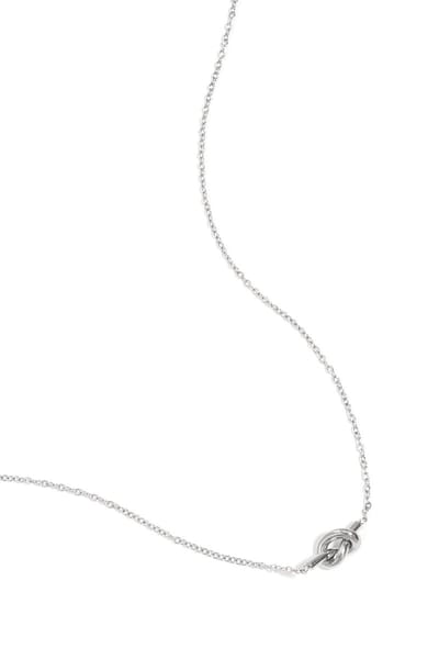 simpele ketting met geknoopte bedel