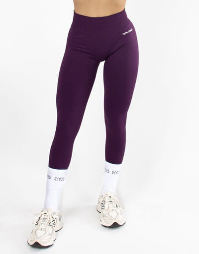 Divinity Seamless Legging | CAPO FINALE - Legging | XS | Kleur Paars | Sportkleding | Activewear | Gymkleding | Fitnesskleding | Sportoutfit | Fitness | Hardlopen | Crossfit | Yoga | Pilates | Krachttraining