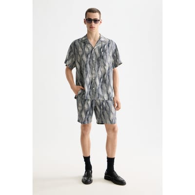 Scotch & Soda Printed Short-sleeved Tencel Shirt Batik Logo Print Navy Aop Taglia: XL | Camicie Casual Outlet | Uomo | Blu