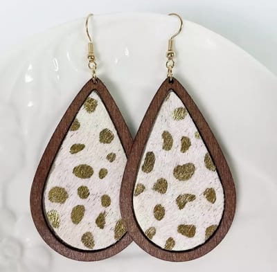 Jomide Oorhangers - Goudkleurig/Beige - Haren