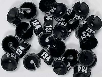 Bleijenberg Maatdopje maat 134 zwart - Maataanduiding voor kledinghangers per 25 stuks - Maatringetje Ø 20 mm - Kledinghangers - Kleerhanger - Kapstok - Mark-Brics - wisersizer