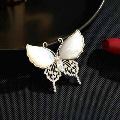 Dames Broche Vlinder met Zirkonia Inleg Licht Luxe Design Modieus en Veelzijdig Niche Design Gevoel Broche black