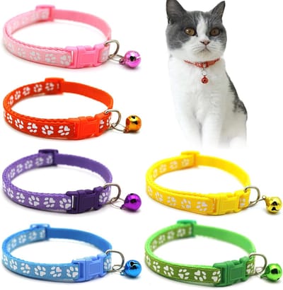 Kattenhalsband met veiligheidssluiting en belletje - snelsluiting - verstelbare nylon halsband met schattig kattenpootpatroon - voor katten 21 ~ 33 cm