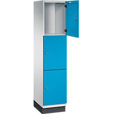 C+P Cambio lockerkast, 1 vak, 3 vakken, met plint, B 400 x D 525 x H 1980 mm, lichtgrijs/lichtblauw